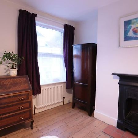 Cute Cottage 5 Min Walk From Cafes Station And Sea 헤이스팅스 외부 사진