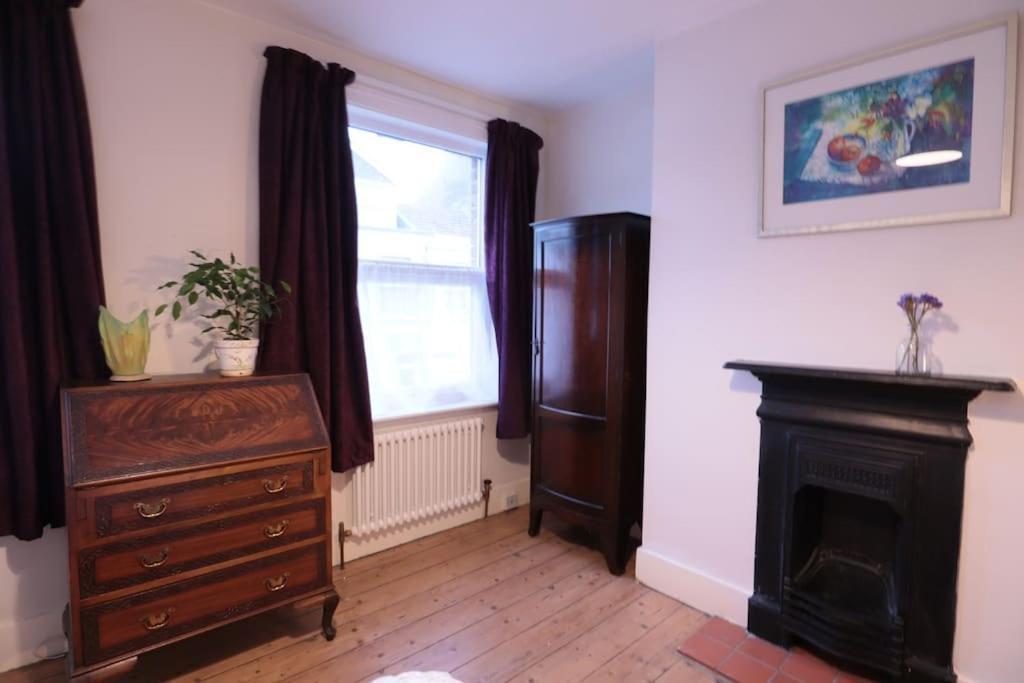 Cute Cottage 5 Min Walk From Cafes Station And Sea 헤이스팅스 외부 사진