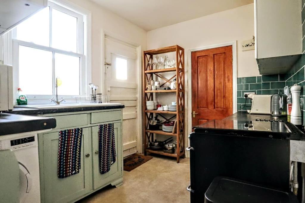 Cute Cottage 5 Min Walk From Cafes Station And Sea 헤이스팅스 외부 사진