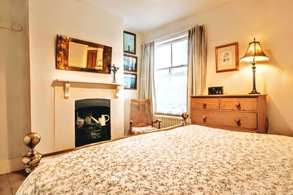 Cute Cottage 5 Min Walk From Cafes Station And Sea 헤이스팅스 외부 사진