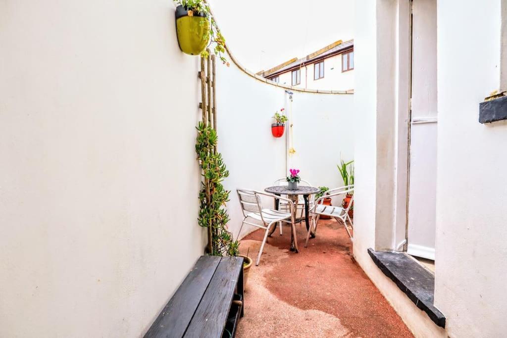 Cute Cottage 5 Min Walk From Cafes Station And Sea 헤이스팅스 외부 사진